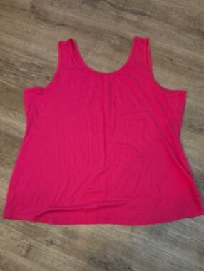 Amazon Essentials Women's Scoop Neck Tank Top - Fuchsia